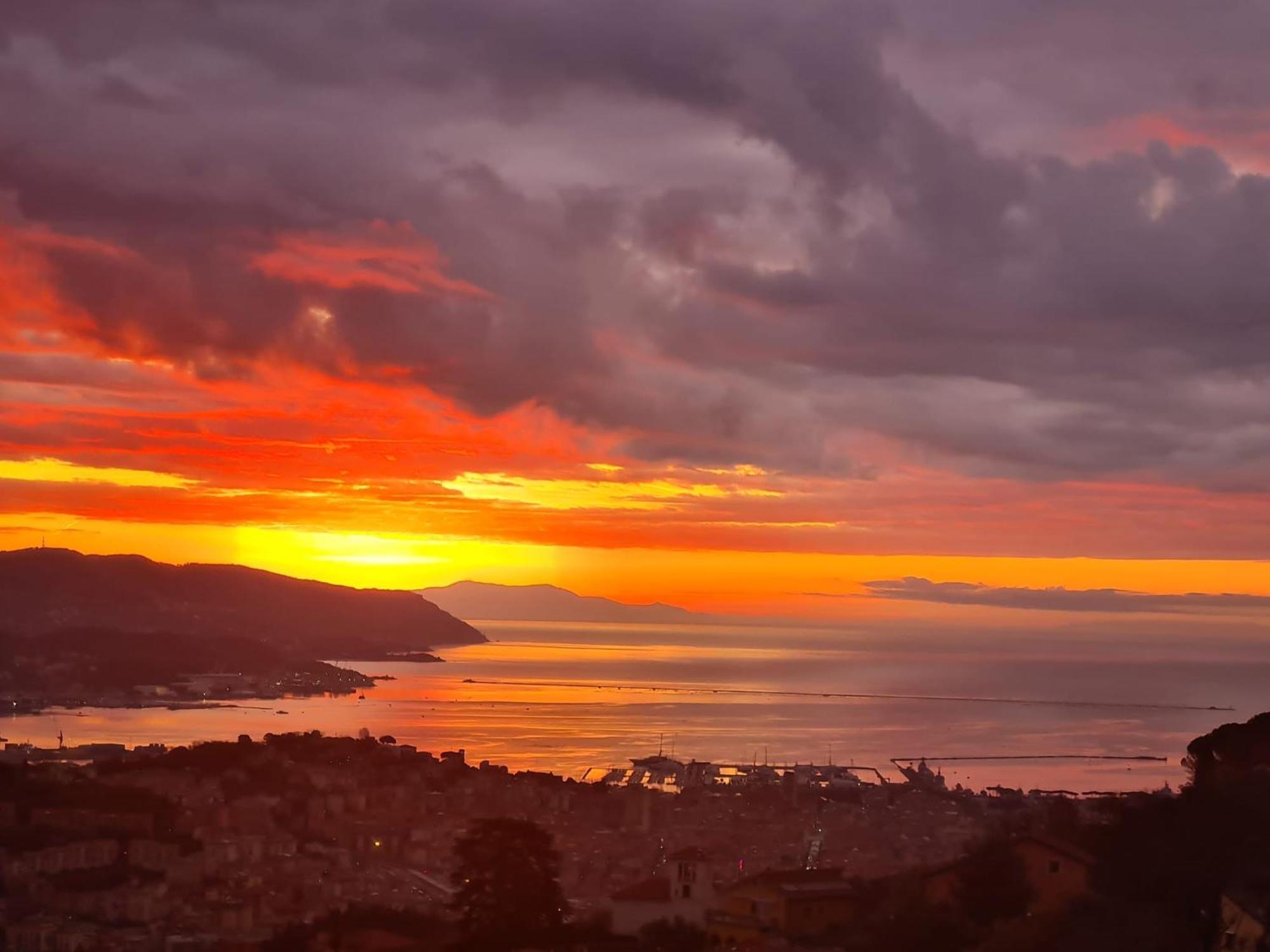 Apartamento D'Oro E D'Azzurro La Spezia Exterior foto